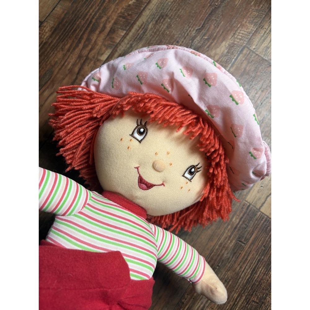 2004 Strawberry Shortcake Doll Large 16" Plush Vintage Characters Kellytoy - Picture 4 of 5
